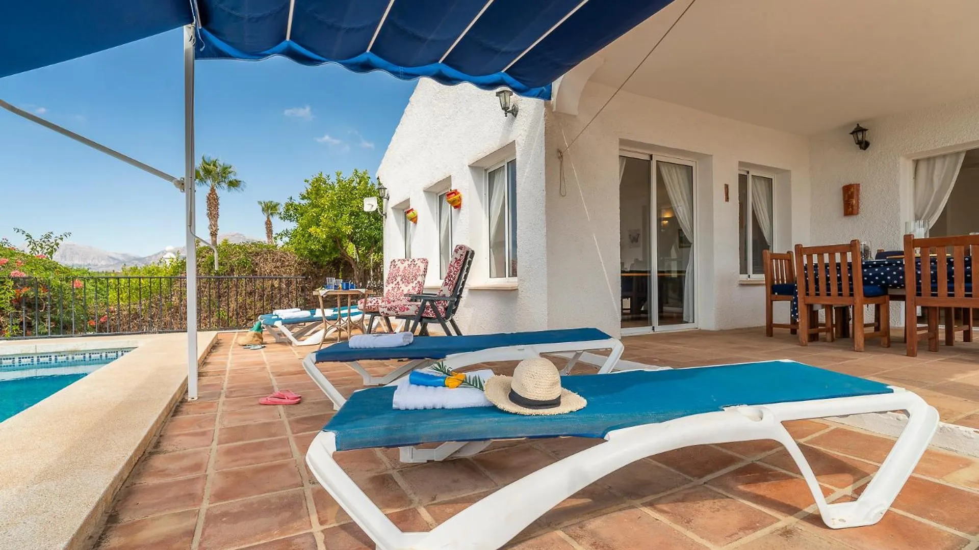 Mariposa Large 2 Bedroom Lake Views El Cerro 0*,  Spagna