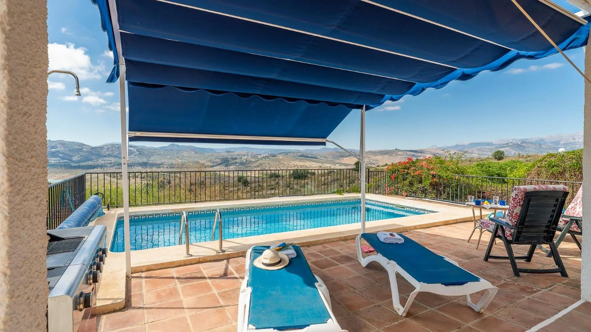 Mariposa Large 2 Bedroom Lake Views El Cerro 0*,  Spagna