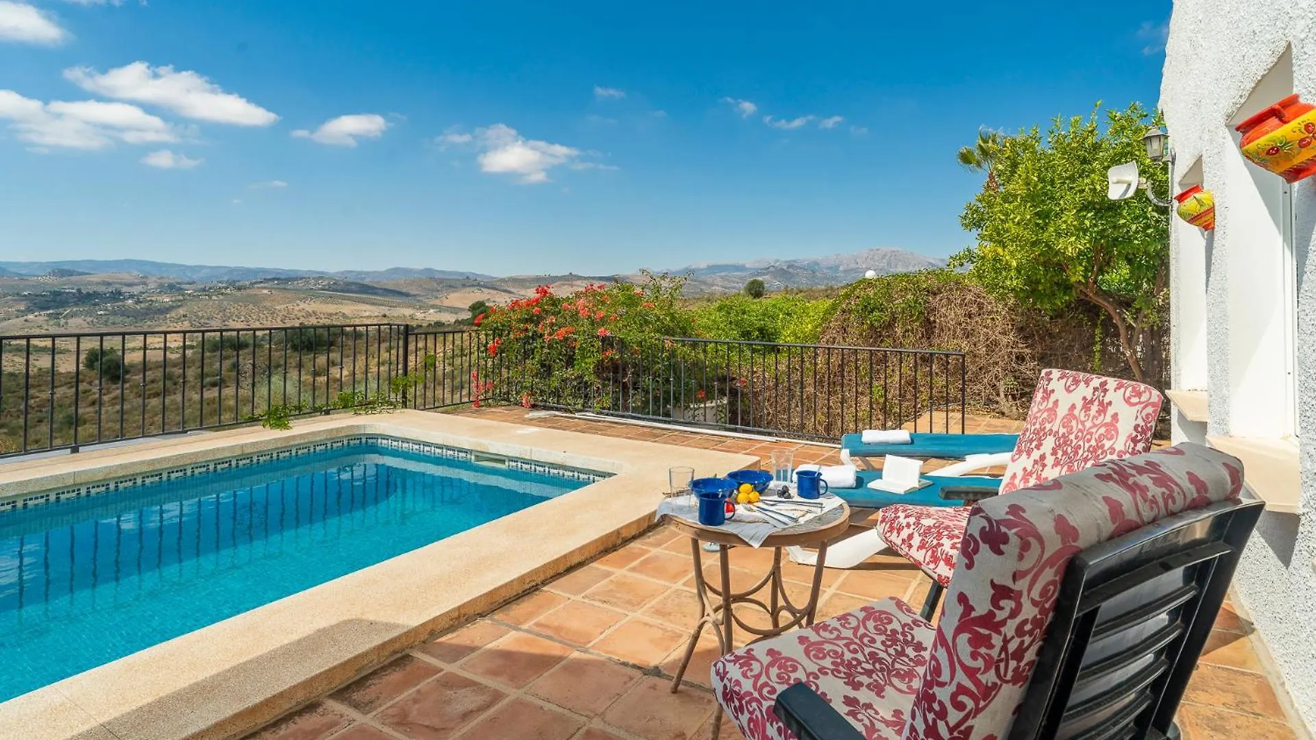 Villa Mariposa Large 2 Bedroom Lake Views El Cerro