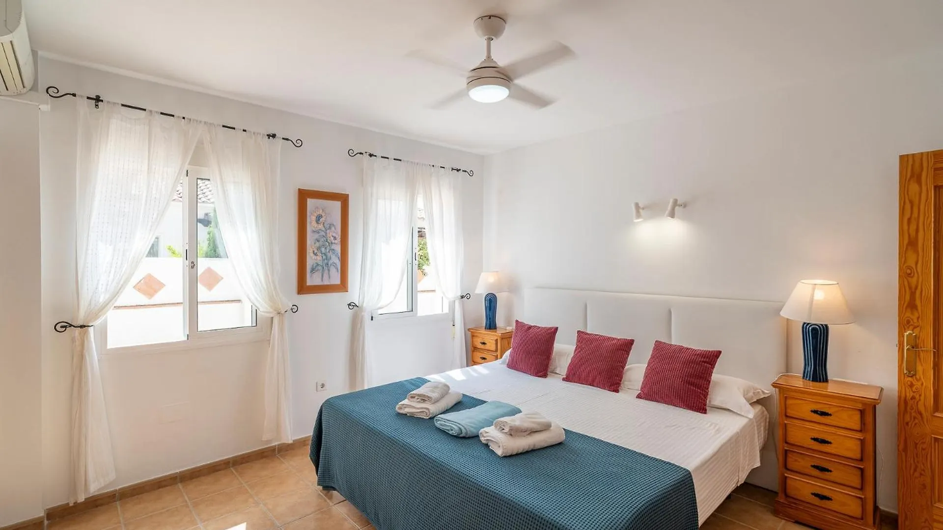Mariposa Large 2 Bedroom Lake Views El Cerro 0*,  Spain