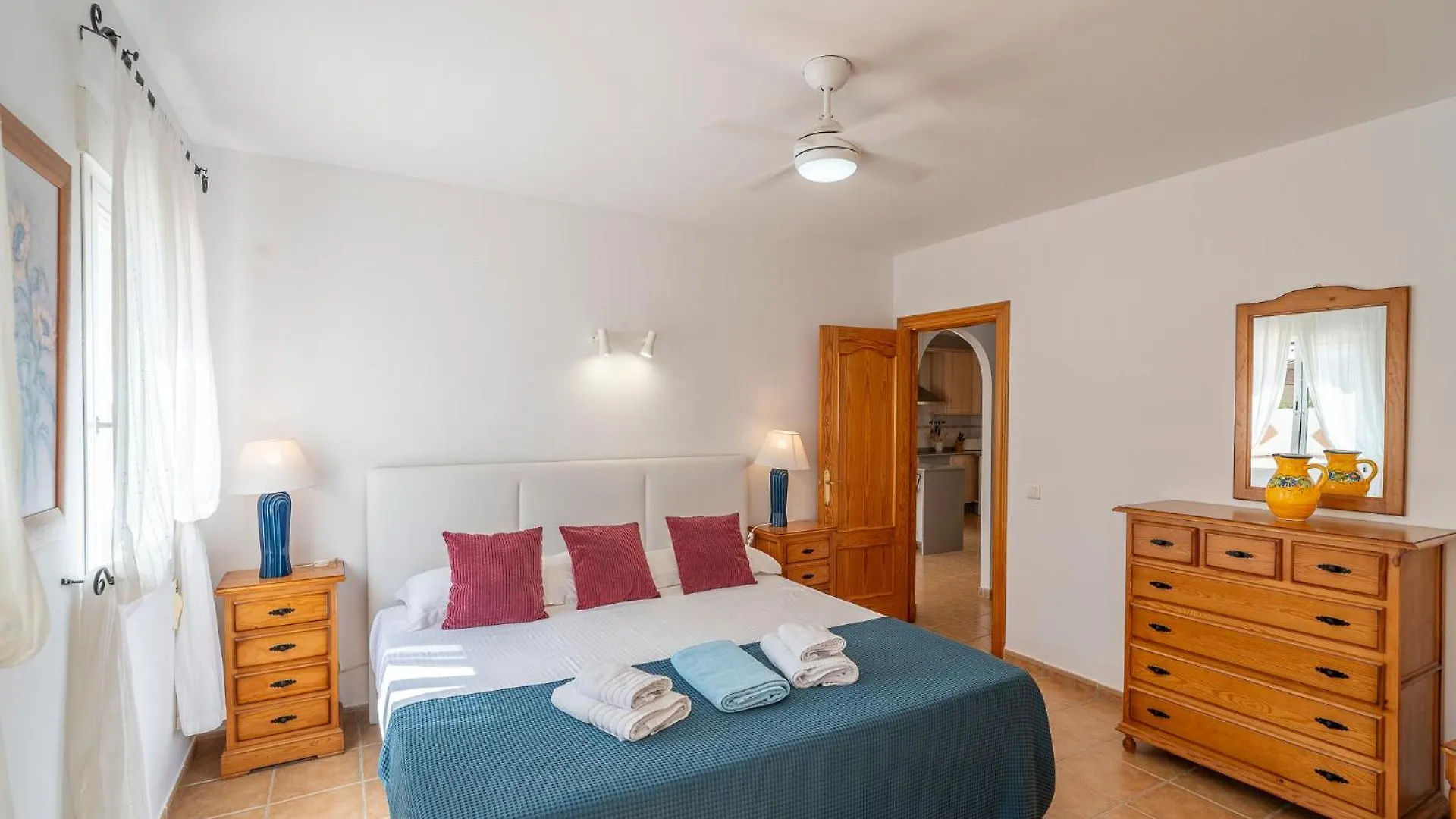 Villa Mariposa Large 2 Bedroom Lake Views El Cerro